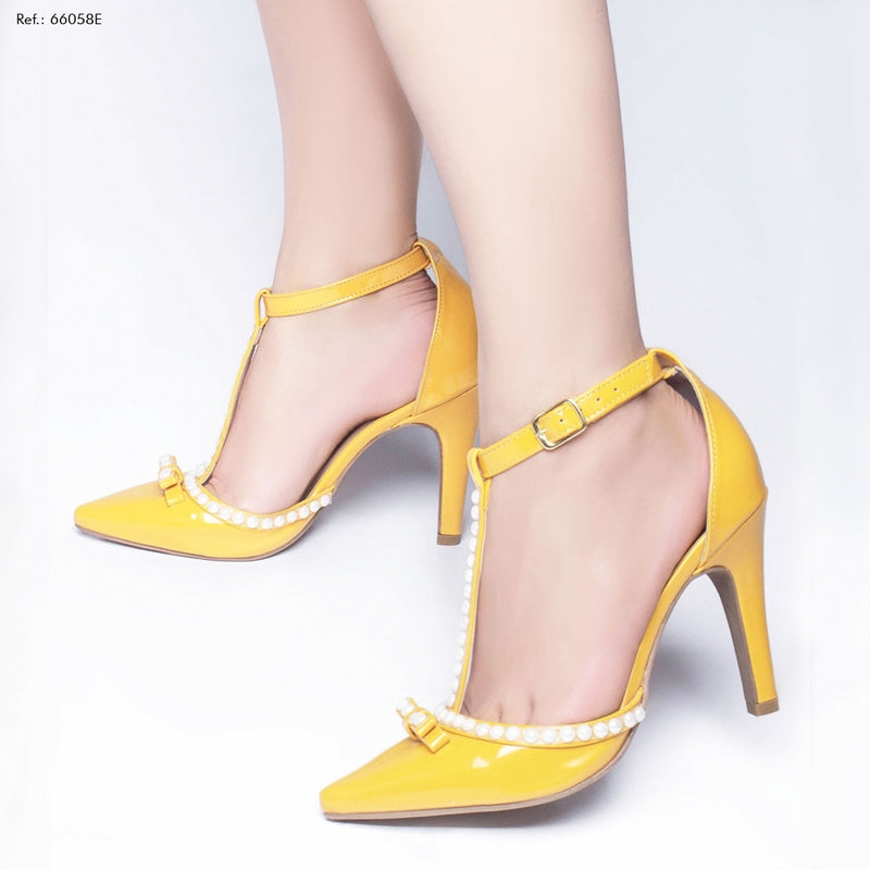 Sapato Scarpin Verniz Amarelo
